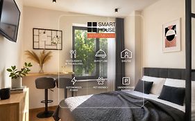 Апарт-готель Smart House Apartments